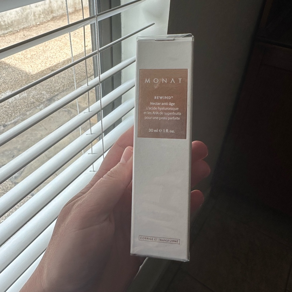 Monat Rewind anti aging serum